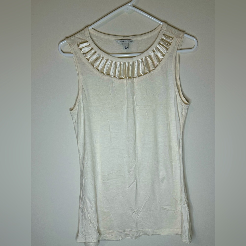 Banana Republic Ivory Sleeveless Blouse, Size Small
